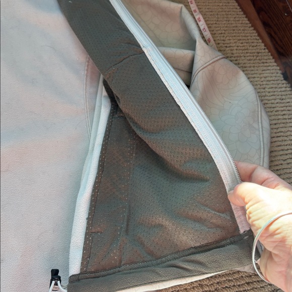 THE NORTH FACE TNFAPEX jacket. Floral design. Wind guard waist strap. Size med - Picture 12 of 14